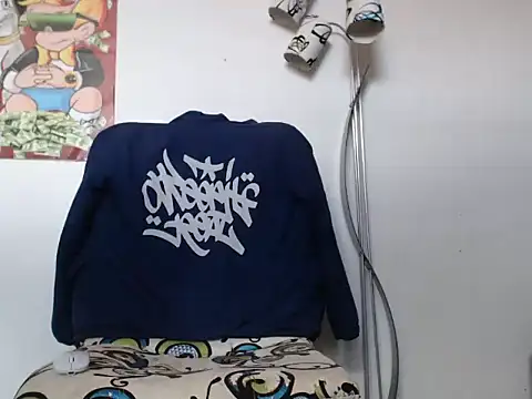 Snapshot of Thomasjons_ chatting on October 2, 2025, 4:10 pm Thomasjons  online show from October 2, 2025, 4:10 pm