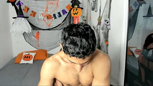 Snapshot of jhosep_hamilton chatting on October 23, 2025, 7:01 pm jhosep hamilton online show from October 23, 2025, 7:01 pm