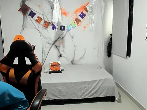 Snapshot of jhosep_hamilton chatting on October 29, 2025, 6:29 pm jhosep hamilton online show from October 29, 2025, 6:29 pm