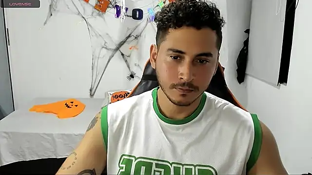 Snapshot of ashlan_king chatting on October 27, 2025, 2:56 am ashlan king online show from October 27, 2025, 2:56 am