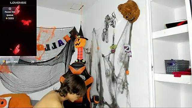 Snapshot of kenshi_roa chatting on October 18, 2025, 2:57 am kenshi roa online show from October 18, 2025, 2:57 am