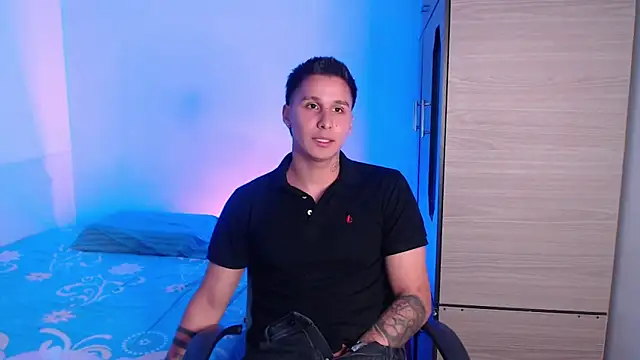 Snapshot of valentinosex1 chatting on September 30, 2025, 9:21 pm valentinosex1 online show from September 30, 2025, 9:21 pm