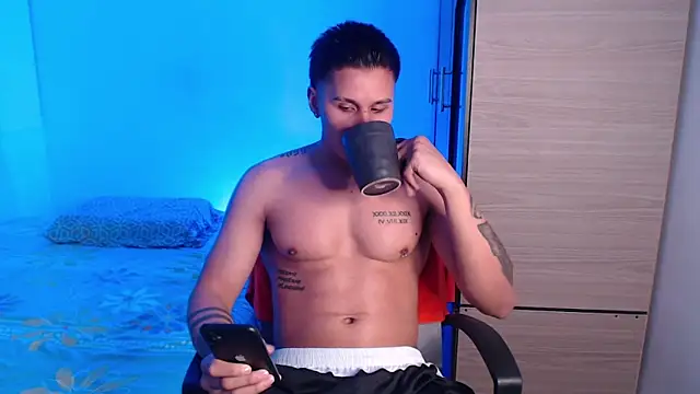 Snapshot of valentinosex1 chatting on October 26, 2025, 8:53 pm valentinosex1 online show from October 26, 2025, 8:53 pm