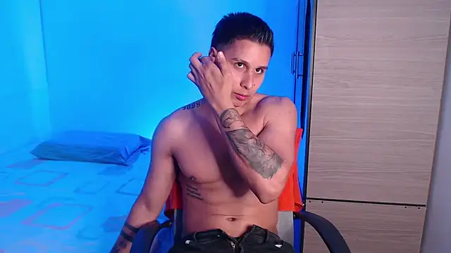 Snapshot of valentinosex1 chatting on September 18, 2025, 11:08 pm valentinosex1 online show from September 18, 2025, 11:08 pm