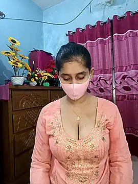 Cute Faria online show from November 17, 2025, 4:00 pm