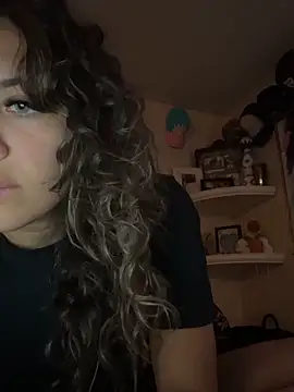 Chicagobabe online show from May 19, 2026, 4:41 am