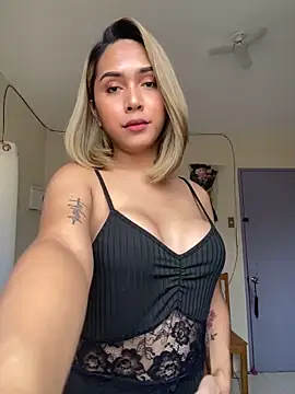 Snapshot of IvoryKath chatting on October 15, 2025, 2:10 am IvoryKath online show from October 15, 2025, 2:10 am