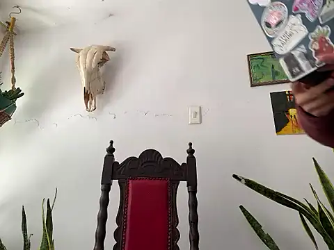 camille delrey online show from October 29, 2025, 4:50 pm