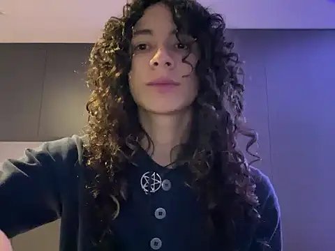 camille delrey online show from October 12, 2025, 5:42 am