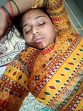 Hot crety online show from September 23, 2025, 11:23 pm