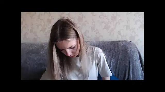 Snapshot of HitGyrl chatting on September 20, 2025, 1:21 am HitGyrl online show from September 20, 2025, 1:21 am