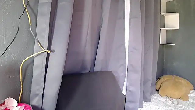 urseductivebarbie xx online show from October 4, 2025, 4:36 am