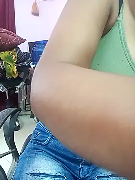 Snapshot of BILLO-RANI67 chatting on September 18, 2025, 4:26 am BILLO-RANI67 online show from September 18, 2025, 4:26 am