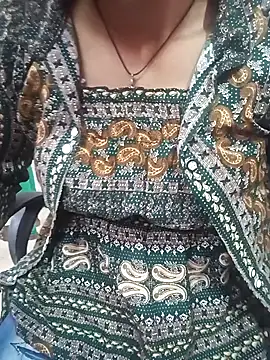 Snapshot of BILLO-RANI67 chatting on September 25, 2025, 4:29 am BILLO-RANI67 online show from September 25, 2025, 4:29 am