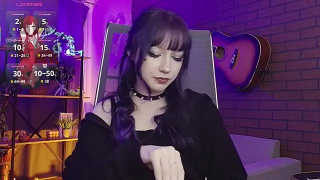 LiliLuna online show from December 21, 2025, 1:02 pm