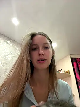 Snapshot of ElliRose chatting on September 19, 2025, 5:33 am ElliRose online show from September 19, 2025, 5:33 am