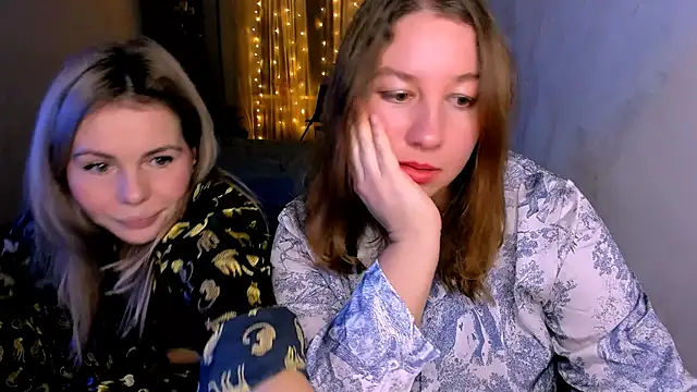 NancySanders online show from December 5, 2025, 4:49 pm