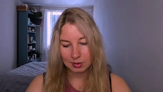 Snapshot of NancySanders chatting on May 17, 2026, 7:52 am NancySanders online show from May 17, 2026, 7:52 am