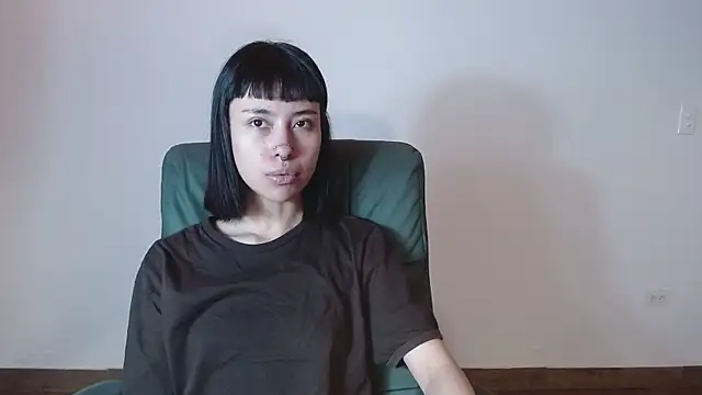  mavis2 online show from October 2, 2025, 7:50 pm