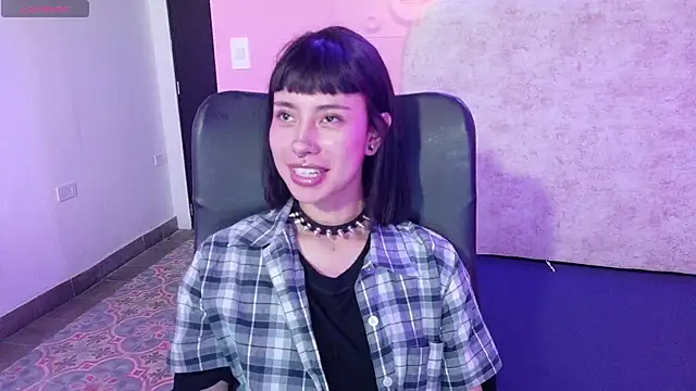  mavis2 online show from October 14, 2025, 8:09 pm