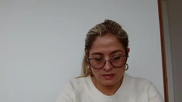 Snapshot of linda-mature43 chatting on September 30, 2025, 5:52 pm linda-mature43 online show from September 30, 2025, 5:52 pm