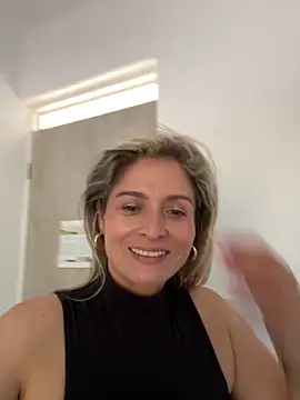 Snapshot of linda-mature43 chatting on September 28, 2025, 4:47 pm linda-mature43 online show from September 28, 2025, 4:47 pm