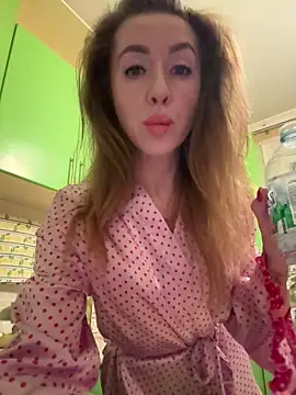 Snapshot of MarinaDiva11_74 chatting on October 13, 2025, 7:37 pm MarinaDiva11 74 online show from October 13, 2025, 7:37 pm