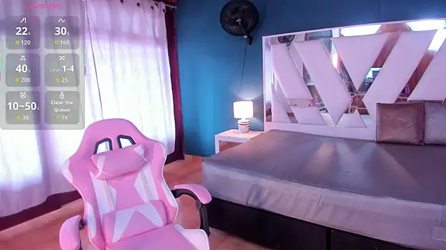 mia kinky1 online show from October 29, 2025, 6:29 pm