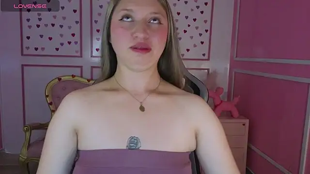 Snapshot of luisa_lulu_t chatting on September 10, 2025, 7:57 pm luisa lulu t online show from September 10, 2025, 7:57 pm