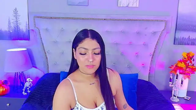 Snapshot of Scarlett_Blaze1 chatting on October 15, 2025, 1:08 pm Scarlett Blaze1 online show from October 15, 2025, 1:08 pm