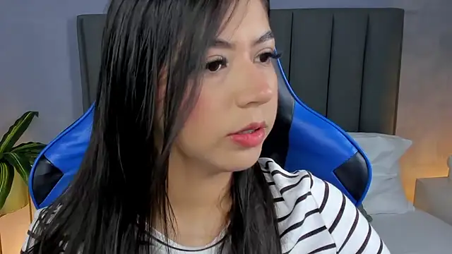 anagil  online show from November 21, 2025, 1:32 pm