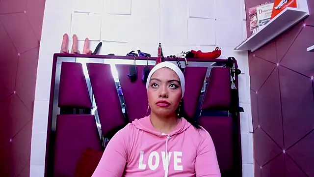 Asshley sky online show from November 28, 2025, 3:17 am