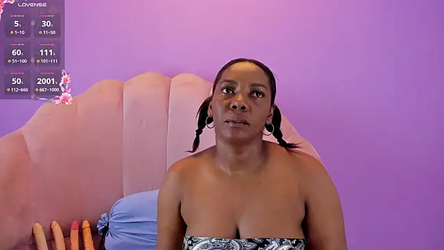 camilasandoval1 online show from September 10, 2025, 7:13 pm