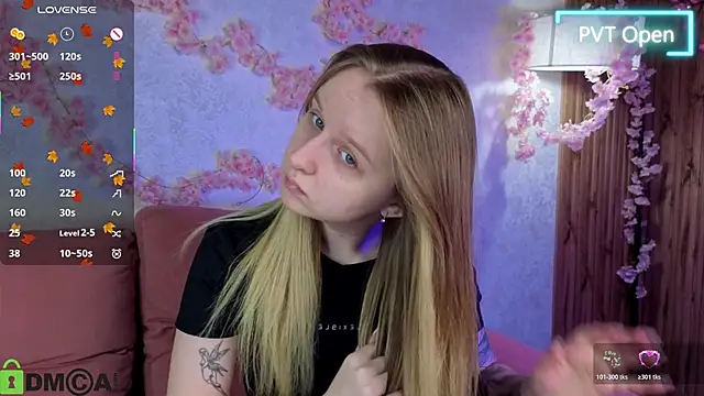 Rina Panic online show from November 30, 2025, 1:06 am