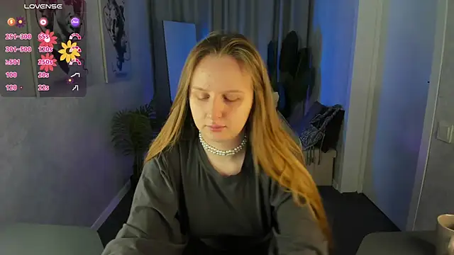 Rina Panic online show from April 3, 2026, 1:01 am