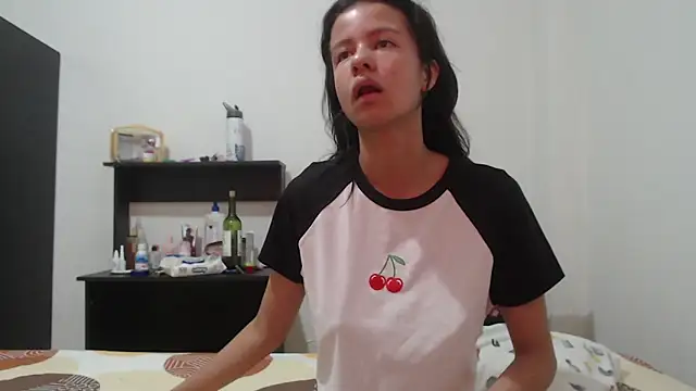 nathaly jones  online show from May 25, 2026, 12:15 pm