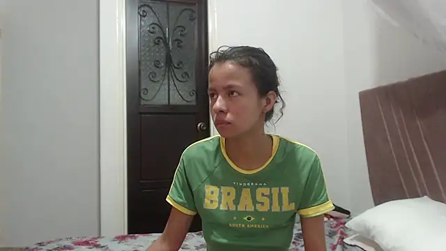 nathaly jones  online show from January 15, 2026, 12:19 pm