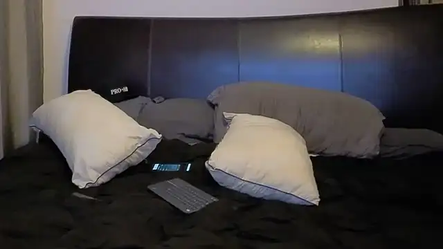 pantyhoselover54 online show from October 22, 2025, 12:21 am