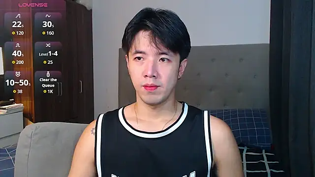 Snapshot of Addictiveboi chatting on October 3, 2025, 2:26 am Addictiveboi online show from October 3, 2025, 2:26 am