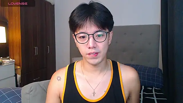 Snapshot of Addictiveboi chatting on September 24, 2025, 3:46 am Addictiveboi online show from September 24, 2025, 3:46 am