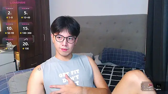 Snapshot of Addictiveboi chatting on September 21, 2025, 4:28 am Addictiveboi online show from September 21, 2025, 4:28 am