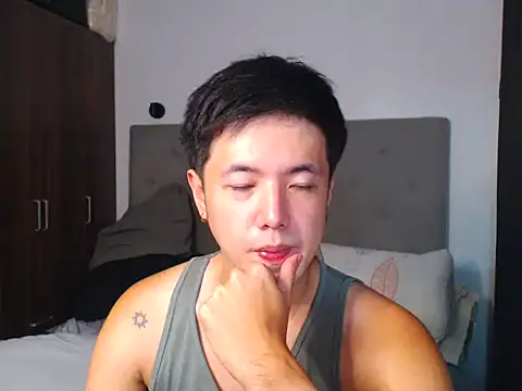 Addictiveboi online show from April 16, 2026, 10:38 am