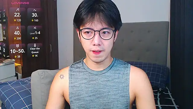 Snapshot of Addictiveboi chatting on September 18, 2025, 2:14 am Addictiveboi online show from September 18, 2025, 2:14 am