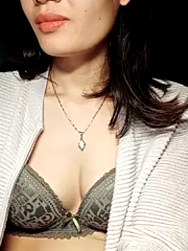 Hinna x online show from November 17, 2025, 8:35 pm