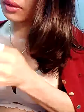 Hinna x online show from March 18, 2026, 9:04 pm