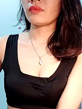 Hinna x online show from March 23, 2026, 2:06 pm