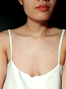 Snapshot of Hinna_x chatting on September 25, 2025, 10:49 pm Hinna x online show from September 25, 2025, 10:49 pm