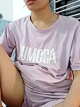 Snapshot of Hinna_x chatting on September 21, 2025, 12:43 pm Hinna x online show from September 21, 2025, 12:43 pm