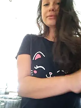 camilla love online show from September 15, 2025, 1:39 am