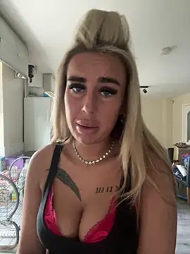 EllieMaeBaby online show from February 25, 2026, 1:44 pm